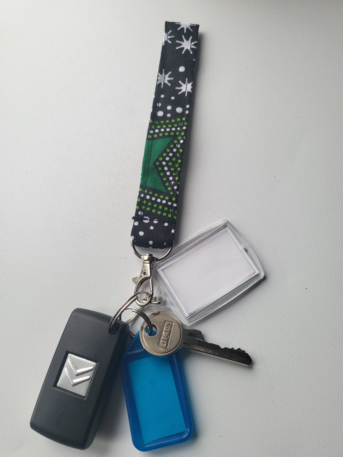 Key Fob Wristlet Keychain Accessory - Glo Cre8s